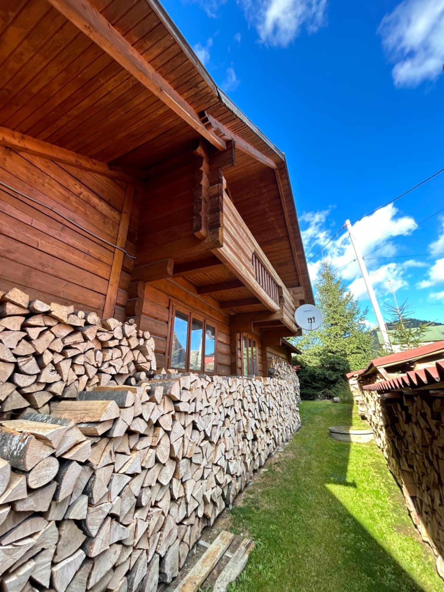 Guest House Kaspiy Bukovel Eksteriør bilde